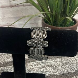 Silver Textured Stretch Bracelet